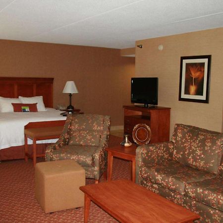 Hampton Inn East Peoria Exteriör bild