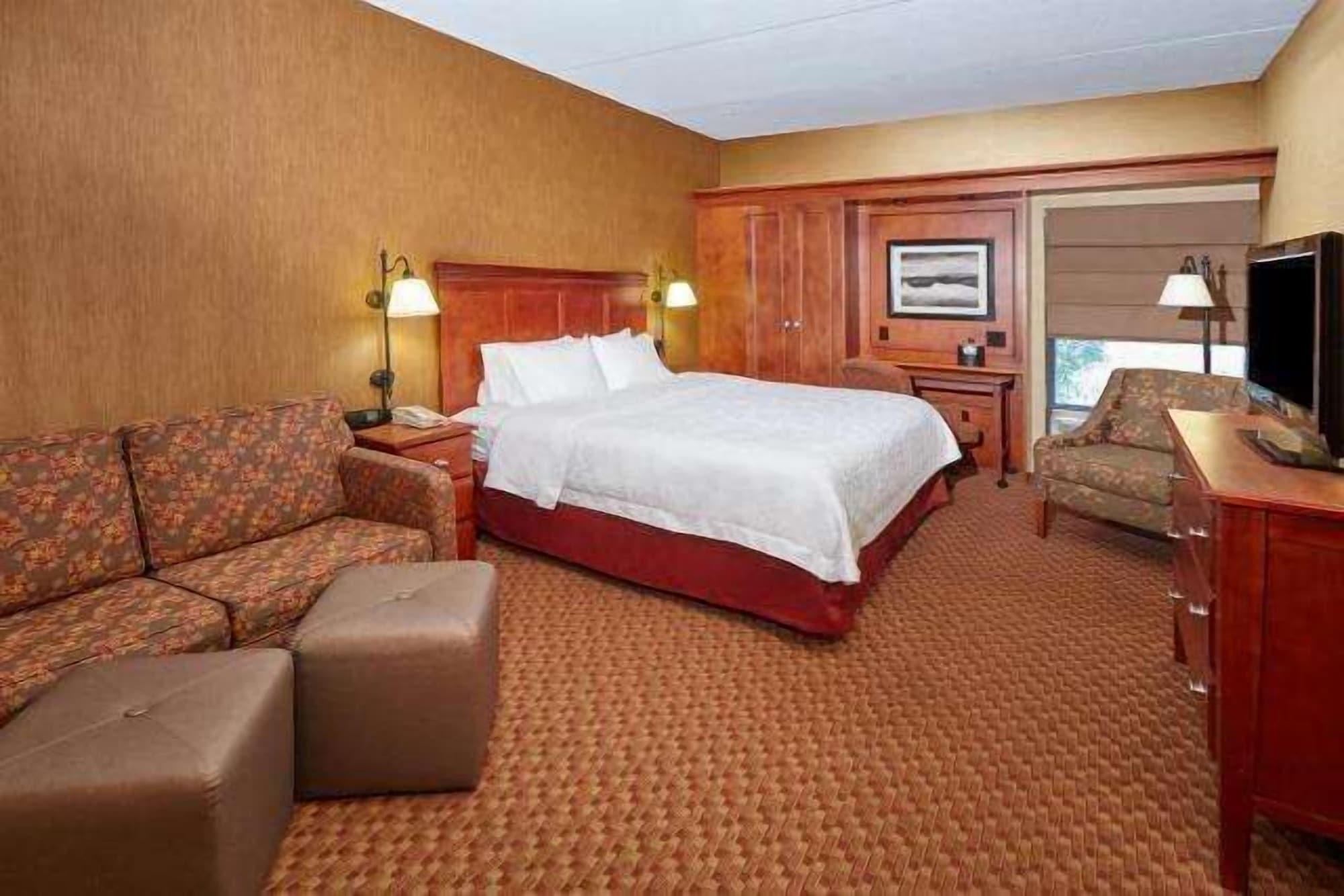 Hampton Inn East Peoria Exteriör bild