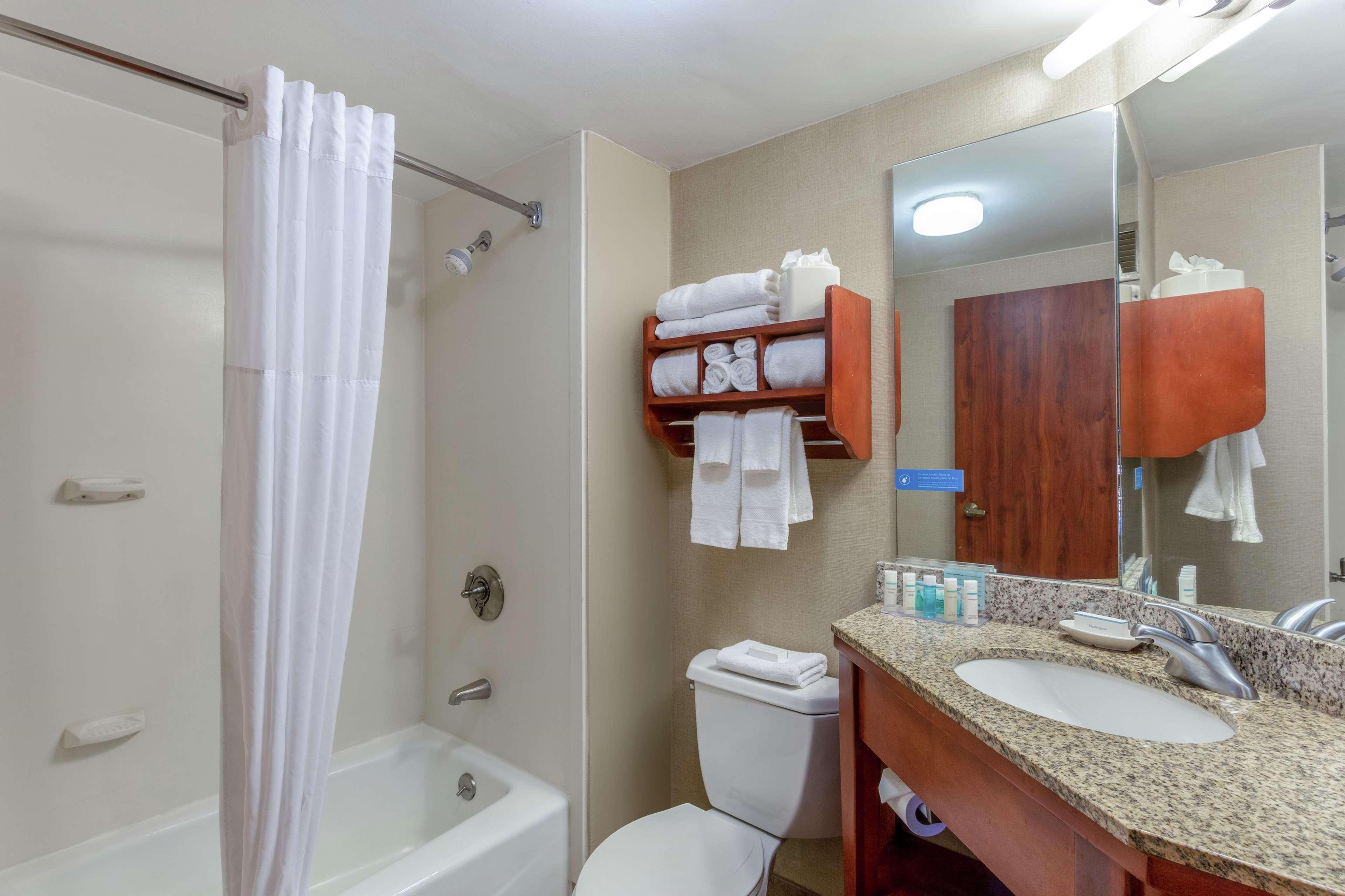 Hampton Inn East Peoria Exteriör bild