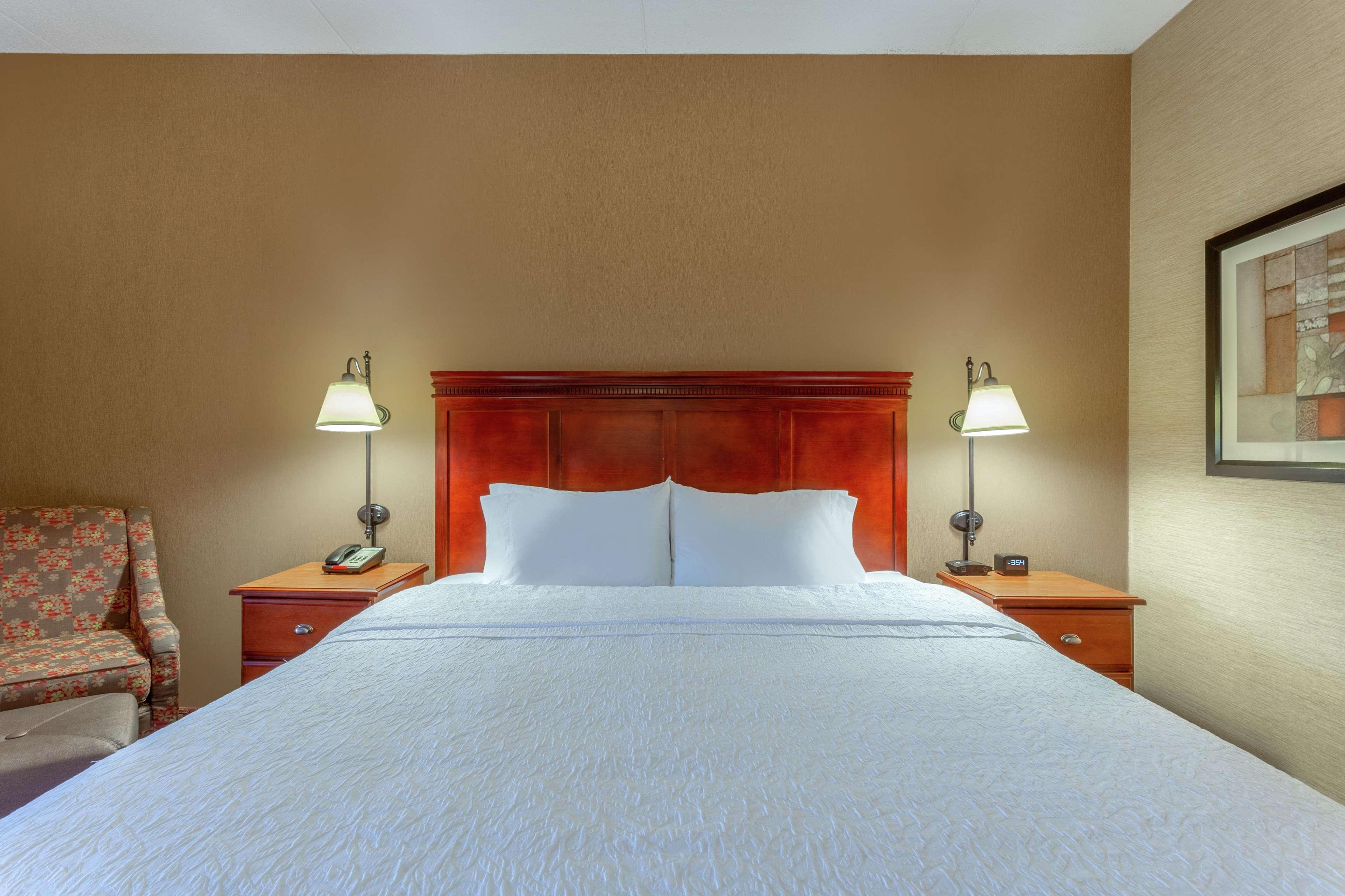 Hampton Inn East Peoria Exteriör bild