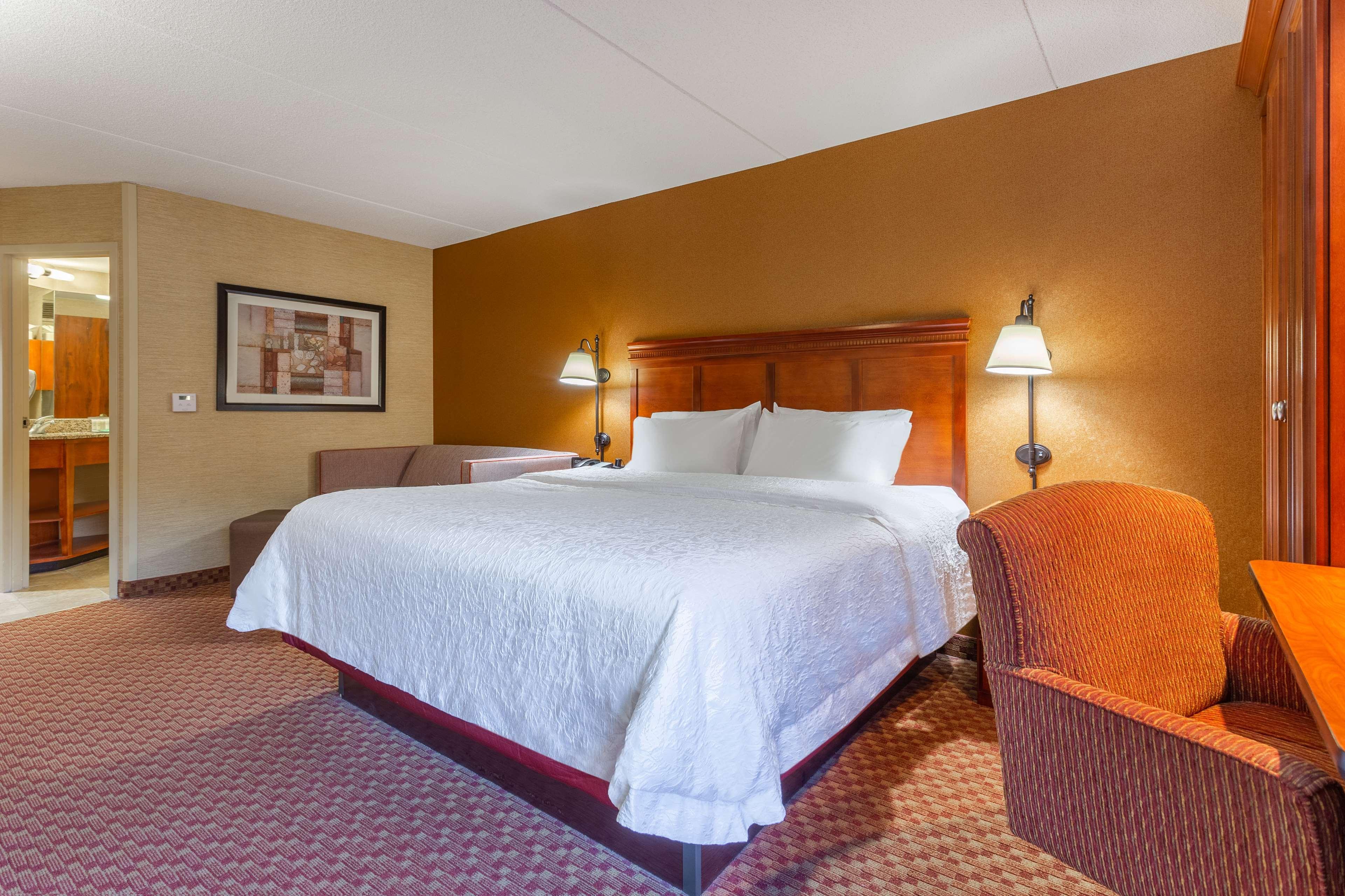 Hampton Inn East Peoria Exteriör bild